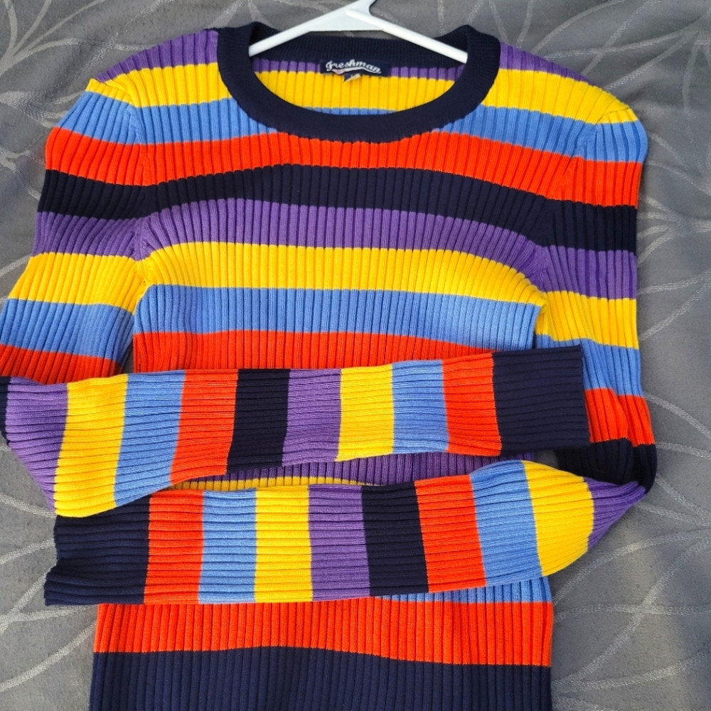 Sweater - Picture 2 of 3